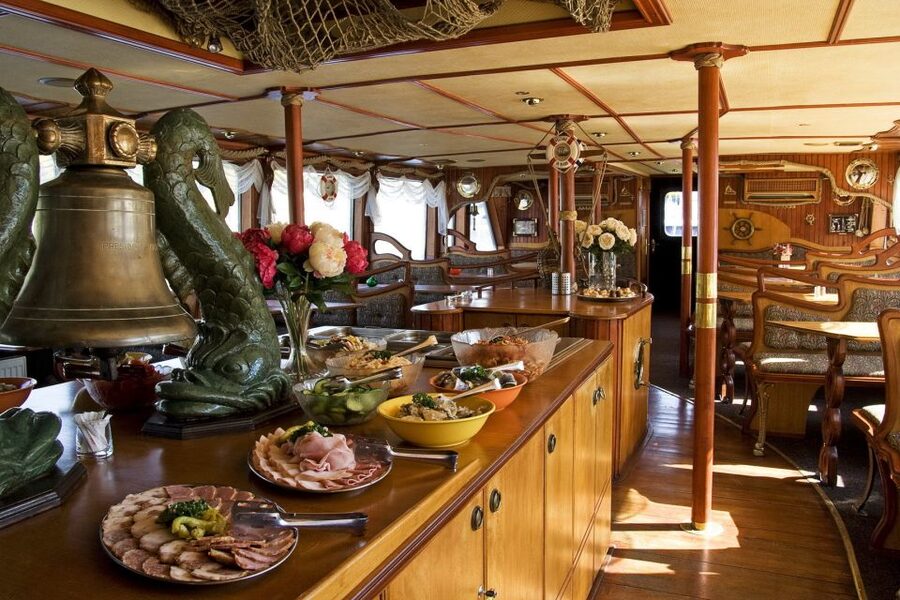 Prague: 2-Hour Lunch Cruise on the Vltava River - FAQ