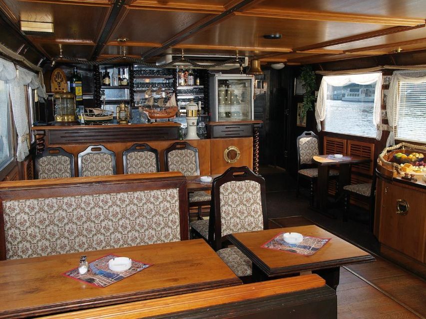 Prague: 2-Hour Lunch Cruise on the Vltava River - Rudolfinum and Riverfront Views: Where Your Eyes Should Go