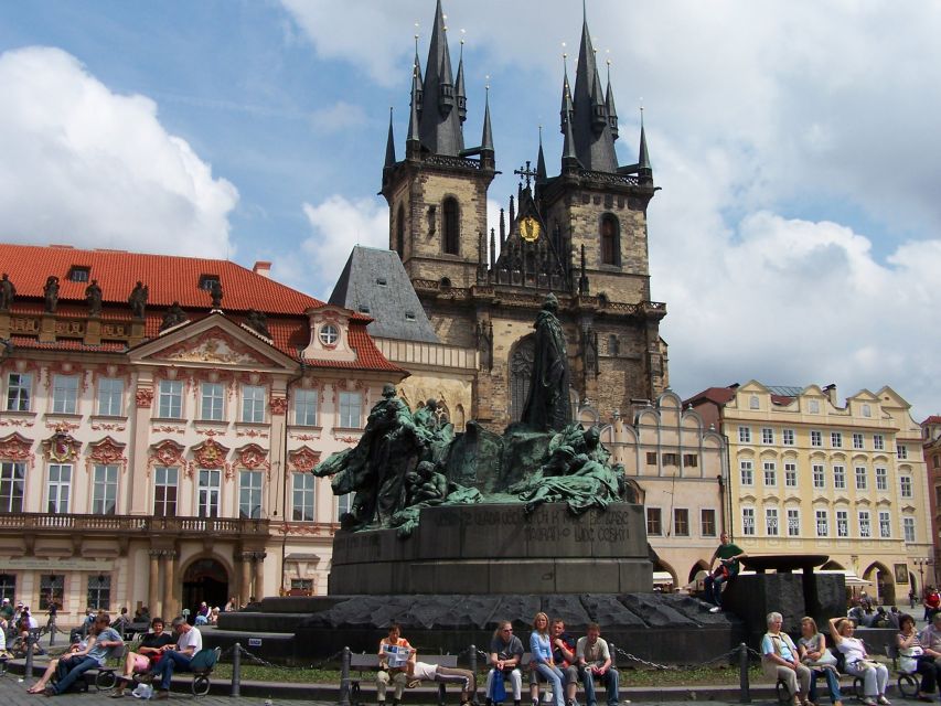 Prague: 2-Hour Old Town and Jewish Ghetto Walking Tour - Starting at Týn Cathedral, Then Walking Into the Heart of the City