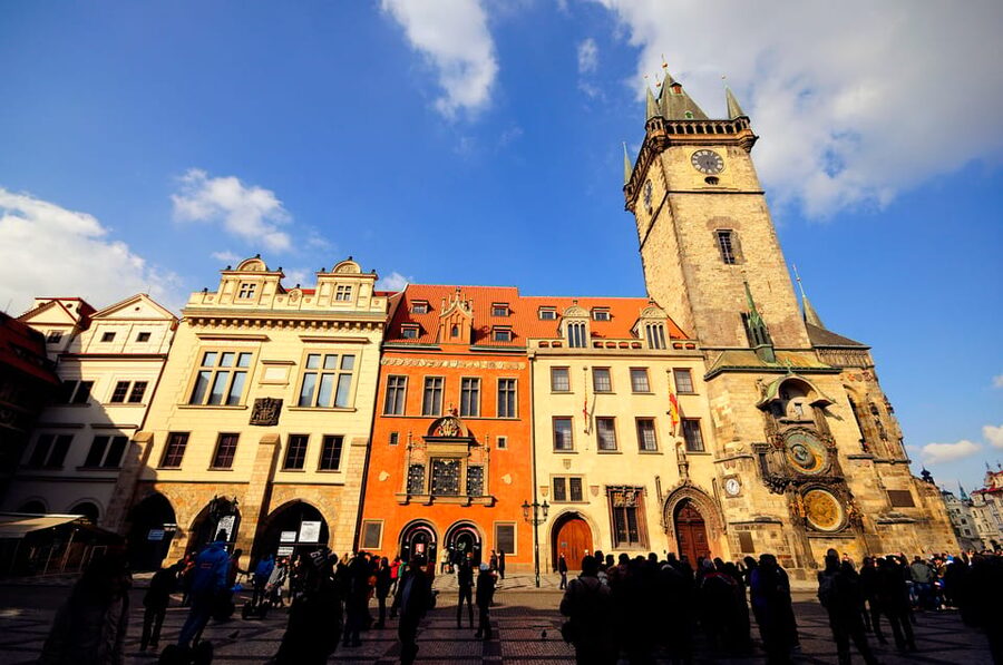 Prague: 2 hours city tour + 1 hour boat cruise - Meeting Point at the Municipal House: What to Expect Before You Start