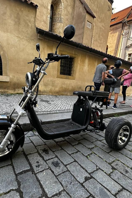 Prague: 2 hours FUN TRIKE tour in Prague with guide - Astronomical Clock to Scenic Stops: What the 2 Hours Actually Covers
