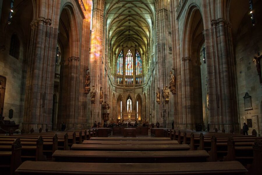 Prague: 3-Hour Old Town and Prague Castle Tour in German - Prague Castle grounds without paying for every interior