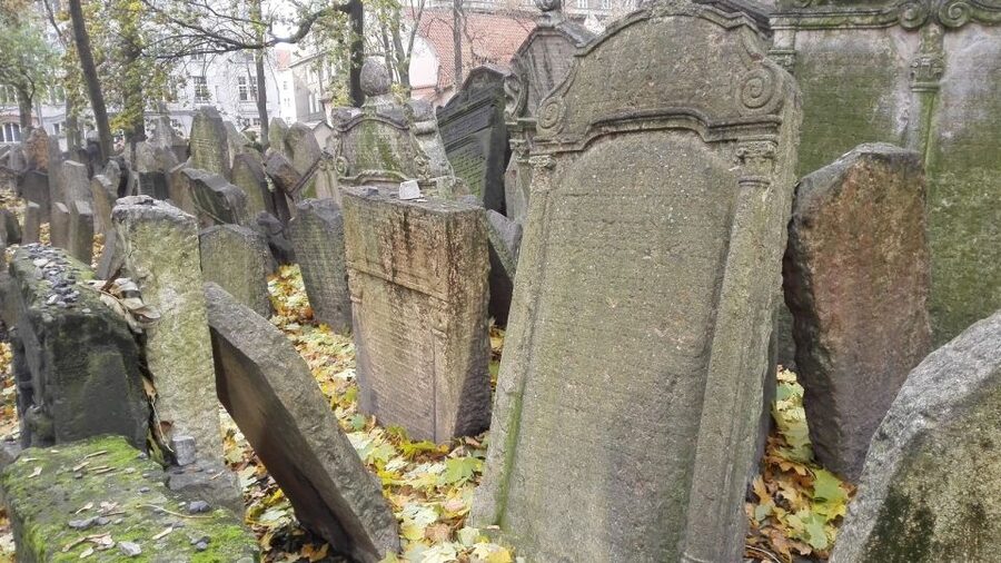 Prague: 3-Hour Private Jewish Quarter Tour - Guide quality and the one drawback to watch for