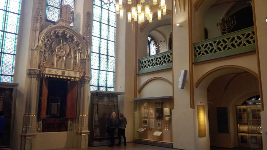 Prague: 3-Hour Private Jewish Quarter Tour - Old Jewish Cemetery and ceremonial hall: where the story becomes personal