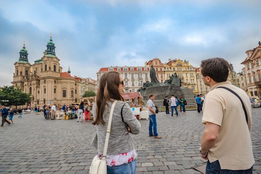 Prague: 3-Hour Walking Tour of Old Town & Prague Castle - Old Town Square to Prague Castle in 3 hours: why this route is smart
