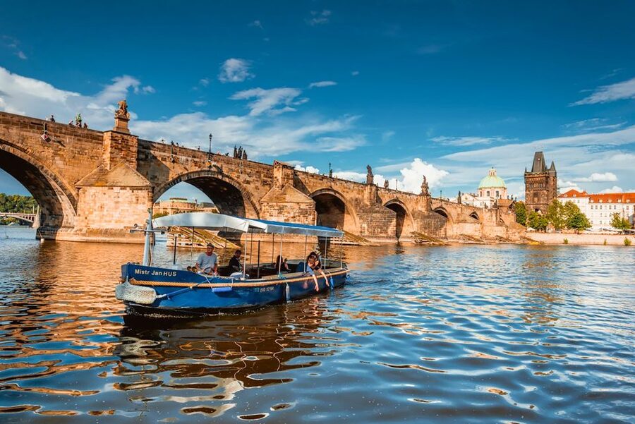 Prague: 45-Minute Sightseeing Cruise to Devil's Channel - Who Should Book This Devil’s Channel Cruise