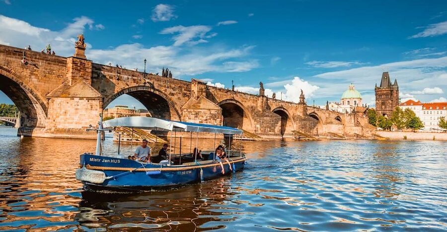 Prague: 45-Minute Sightseeing Cruise to Devil's Channel - Vltava River Views: Prague Castle and Charles Bridge From Below