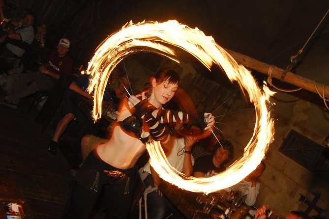 Prague 5 Courses Medieval Dinner and Live Performances - 3 courses at 4pm or 5 courses at 7pm: what changes