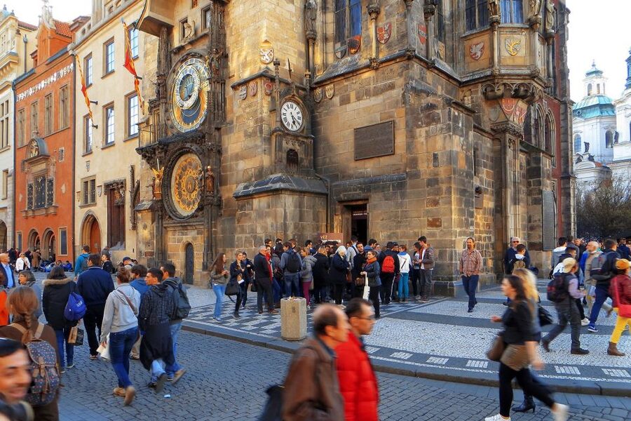 Prague: 6-Hour City Tour including Cruise and Lunch - Quick hits you’ll feel on the ground