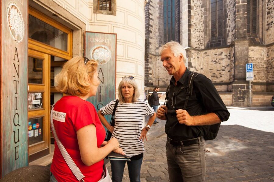 Prague: 6-Hour City Tour including Cruise and Lunch - Old Town Square, the Astronomical Clock, and why this section works