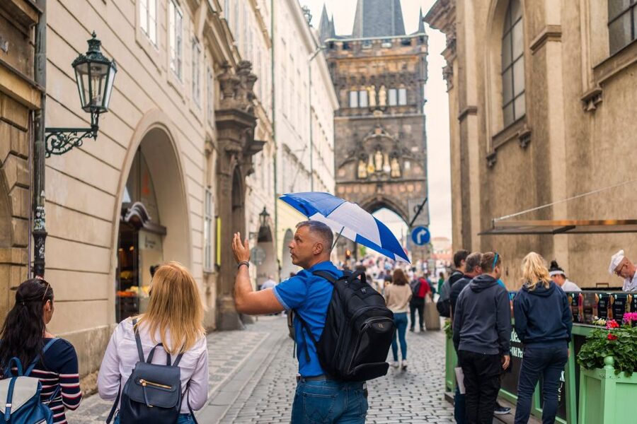 Prague: 6-Hour Tour with River Boat Cruise and Lunch - Prague Castle Complex time, then a smart walk back to Old Town