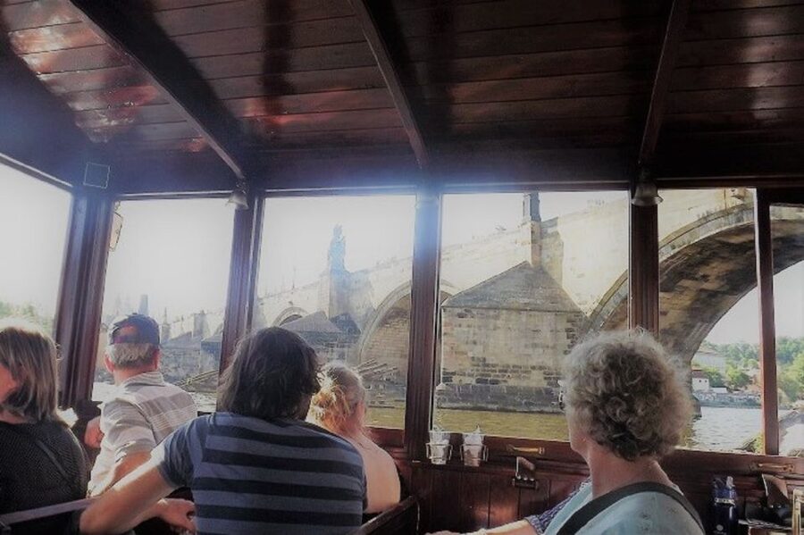 Prague: 6-Hour Tour with River Boat Cruise and Lunch - Meeting at Get Prague Guide near the Astronomical Clock