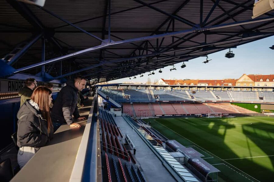 Prague: AC Sparta Praha Stadium Tour - Tunnel moment, then the pitch from the players’ angle