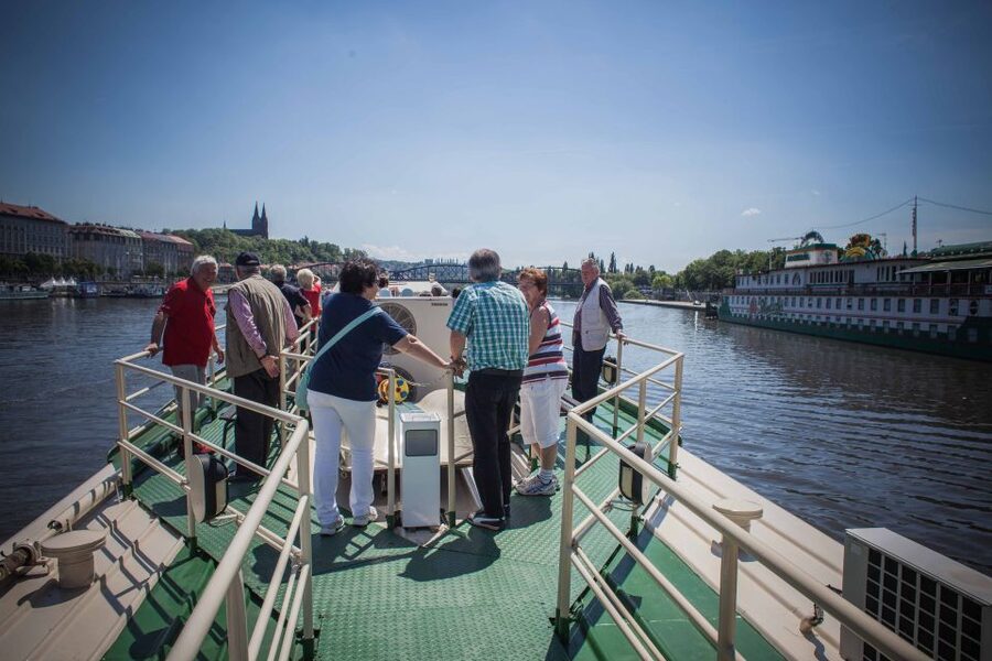 Prague: Afternoon Beer Cruise with Drinks Included - A 45-minute Vltava Beer Cruise Plan That Actually Fits Your Day