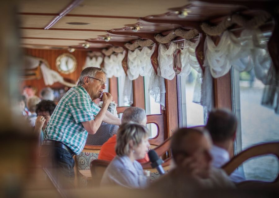Prague: Afternoon Beer Cruise with Drinks Included - The Stops Along the Vltava: What You See and Why It Matters