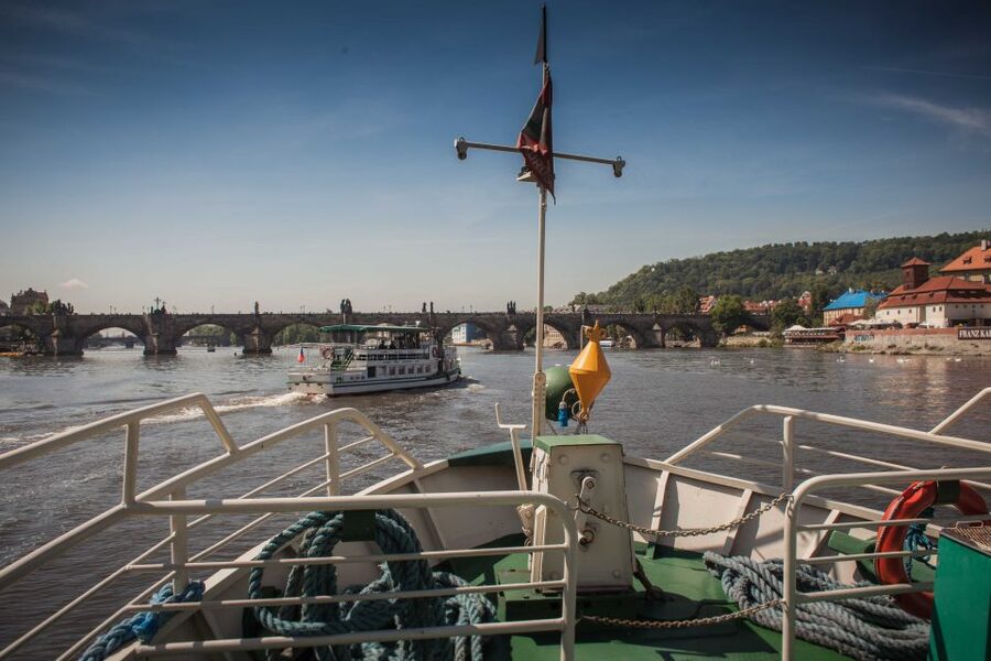 Prague: Afternoon Beer Cruise with Drinks Included - The Guidance Style: Short Explanations and Lounge Music