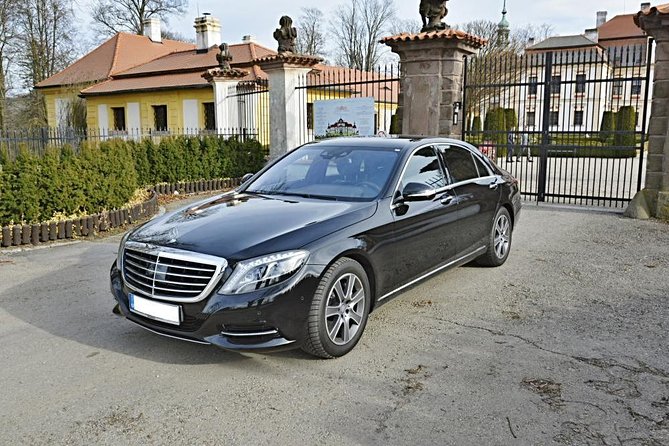 Prague airport luxury transfer by a Mercedes Benz S class - Timing that works: 1 hour waiting on arrival, 15 minutes on departure