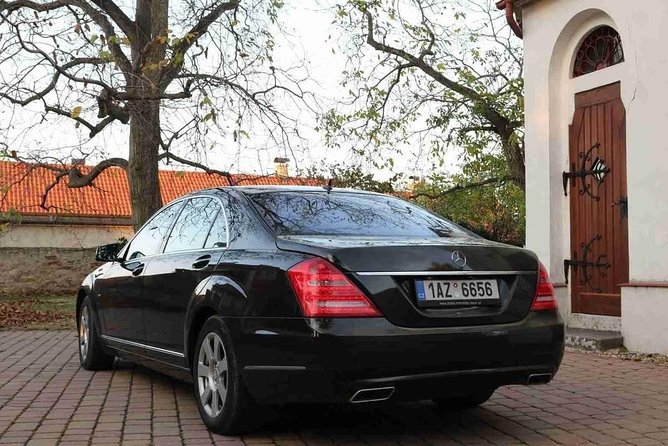 Prague airport luxury transfer by a Mercedes Benz S class - What can go wrong, and how to prevent it