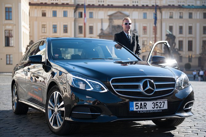 Prague Airport Private Arrival Transfer - Who should book this Prague airport private transfer?