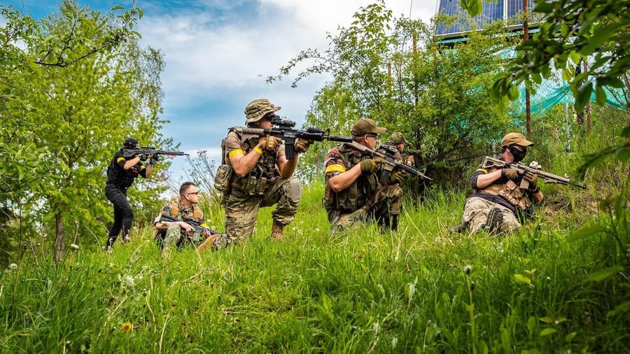 PRAGUE AIRSOFT SHOOTING GAMES - Outdoor Airsoft in the Forest Near Benešov: The Wood Factor