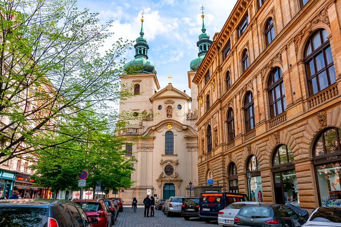 Prague: Alchemy & Dark Arts Exploration Game Tour - Palác Platýz: a quick clue, then your own wandering time