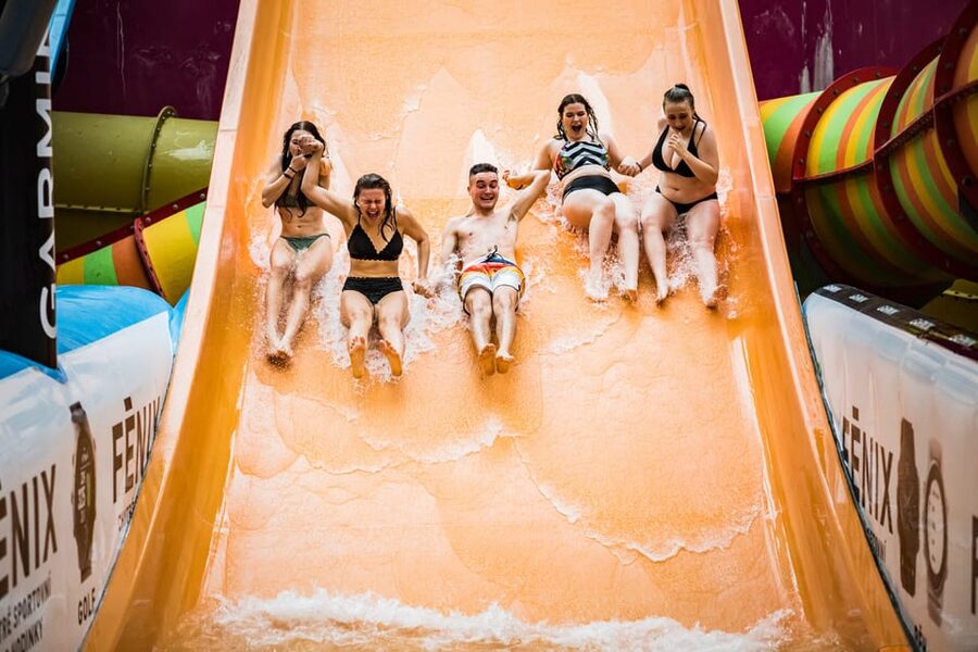 Prague: Aquapalace Indoor/Outdoor Water Park Ticket - Indoor and outdoor water play: how to handle Prague weather