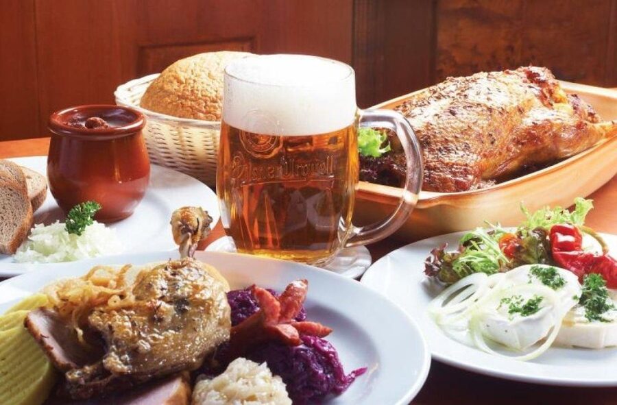 Prague: Beer Tasting and Brewery Tour - New Knowledge at the Second Stop, Pivarská restaurace Sladovna