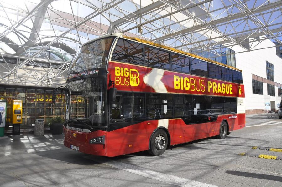 Prague: Big Bus Hop-on Hop-off, Castle Tour and River Cruise - A practical, flexible way to see Prague without “tour fatigue”