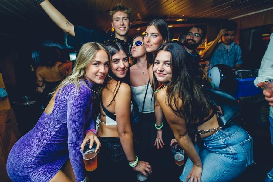 Prague: Boat Party with Unlimited Drinks & After Party Entry - Key things I’d plan around