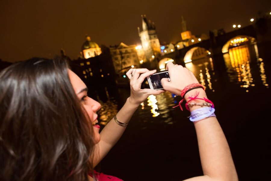 Prague: Boat Party with Unlimited Drinks & After Party Entry - Pre-party, drinking games, and the drink-option reality check