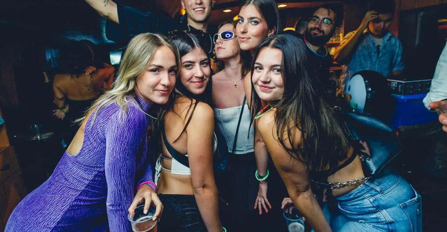 Prague: Boat Party with Unlimited Drinks & After Party Entry - Getting started: two meeting spots, then you’re on the water