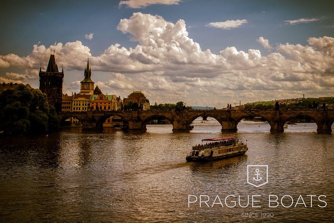 PRAGUE BOATS: 50-Minute Sightseeing Cruise - Kampa, Letná, and the city’s mixed-era skyline