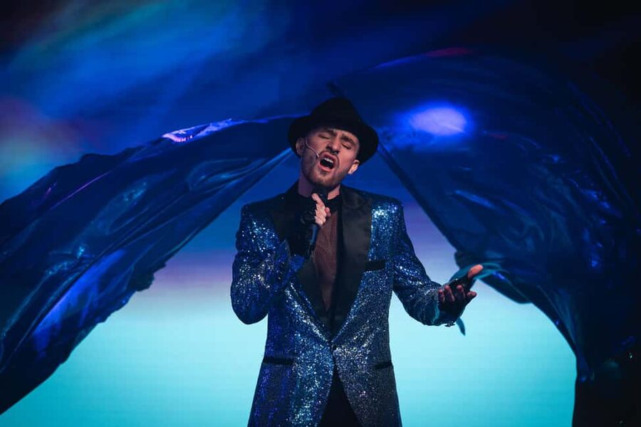 Prague:Breathtaking Cabaret Show with 4-Course Dinner Option - Prague Cabaret With Dinner, Built Like a Show
