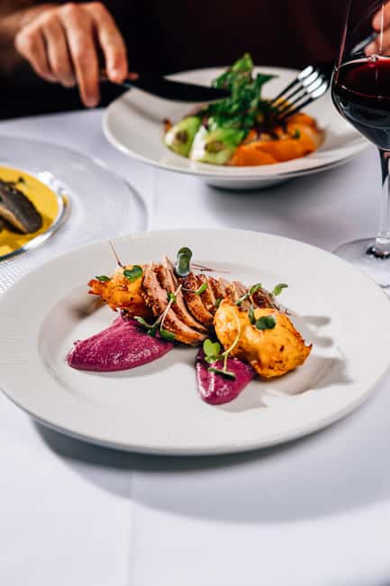Prague:Breathtaking Cabaret Show with 4-Course Dinner Option - Food, Drinks, and Timing You Should Plan For