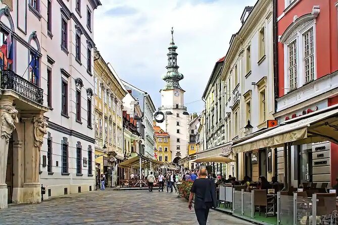 Prague-Budapest One-Way Sightseeing Day Tour - Practical Tips for a Smooth One-Way Day (Without Overpacking Your Brain)