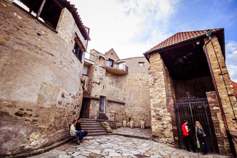 Prague Castle: 1-Hour Introduction Tour with Entry Ticket - Key things that make this tour worth your time