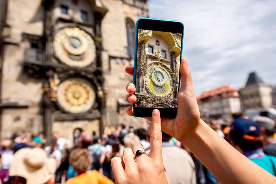 Prague: Castle and Jewish Quarter Tour - What to expect on the ground: pace, walking, and comfort