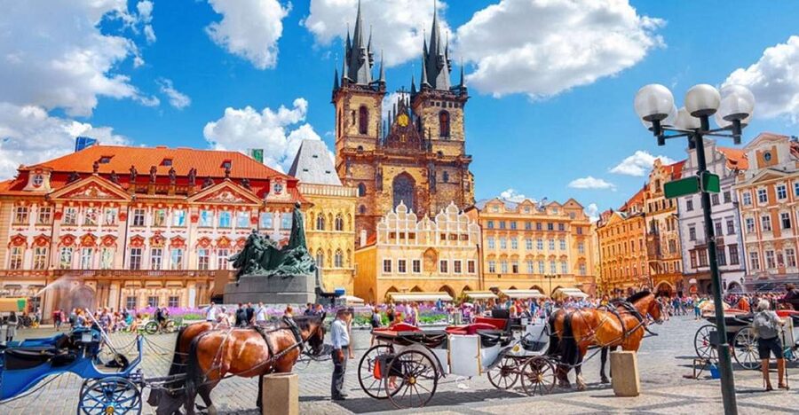 Prague: Castle and Jewish Quarter Tour - What the guide actually adds to your day