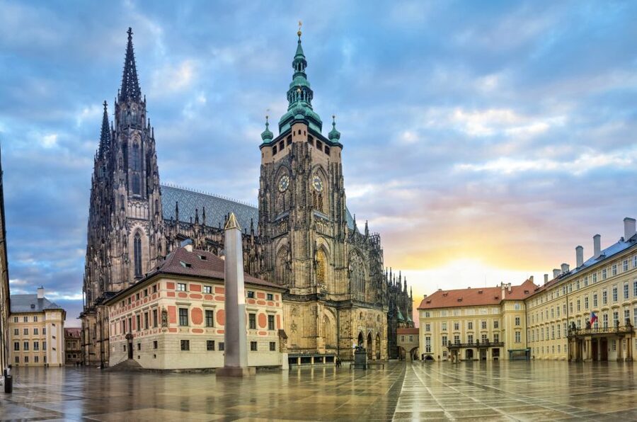 Prague Castle and St. Vitus Cathedral Private Walking Tour - Timing choices: which option makes the most sense