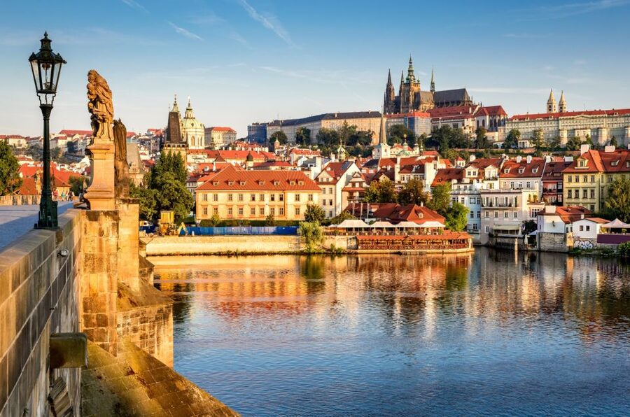Prague Castle and St. Vitus Cathedral Private Walking Tour - Where you meet and how the tour day starts