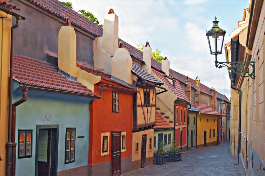 Prague Castle & Castle District: 2-Hour Guided Tour - Old Royal Palace stories and the current Czech presidency setting