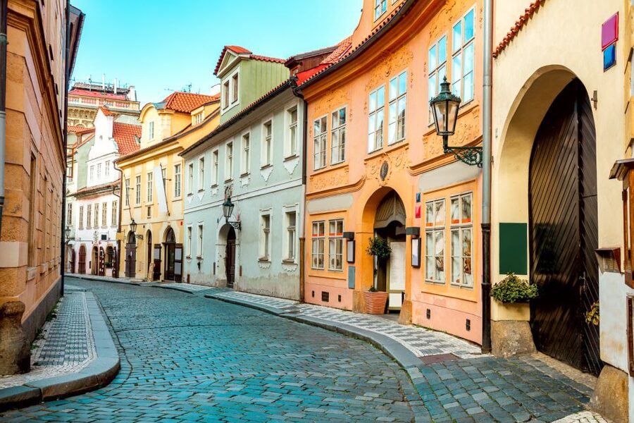 Prague Castle & Castle District: 2-Hour Guided Tour - Who this 2-hour Prague Castle tour is best for