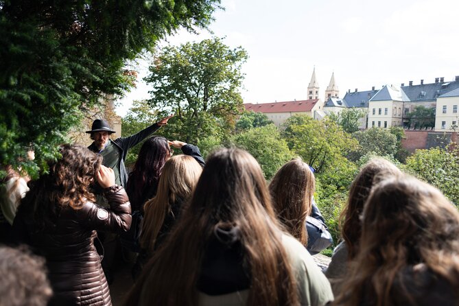 Prague: Castle Entry Ticket with Guide and River Cruise - Boarding and onboard comfort tips for the cruise