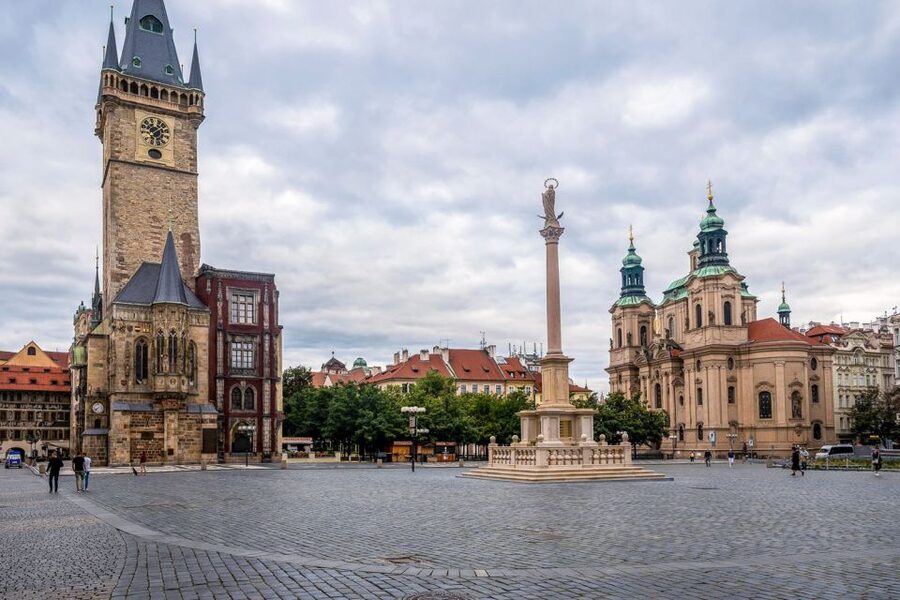 Prague: Castle, National Museum & Town Hall Tickets & Audio - The Astronomical Clock Tower experience: what to spot before you go up