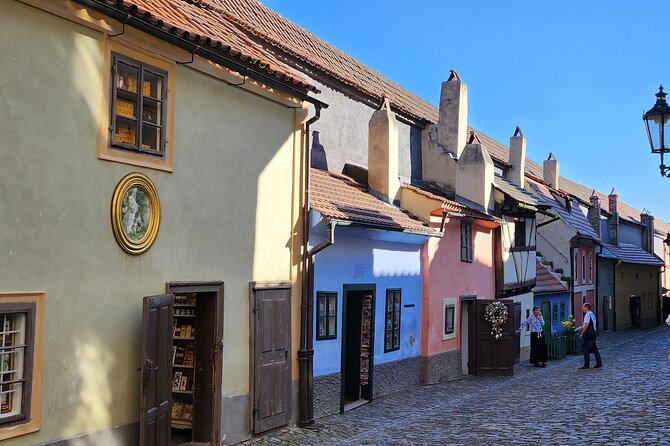 Prague Castle Private Walking Tour - Old Royal Palace: Where State Ceremonies Still Matter
