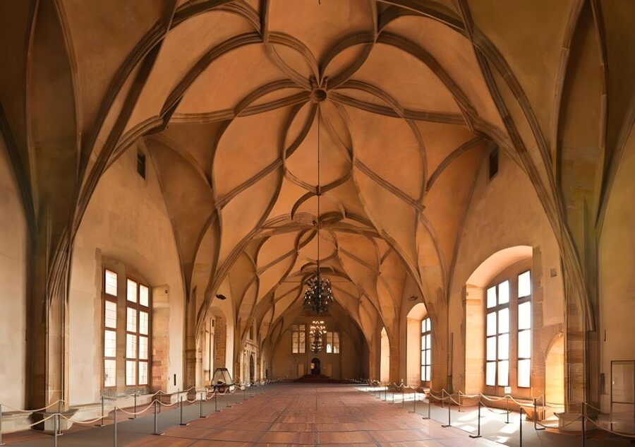 Prague Castle: Royal Palace, Cathedral, and Golden Lane Tour - Key Highlights You Should Care About