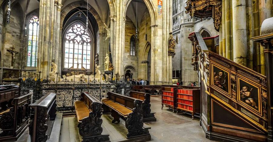 Prague Castle: Royal Palace, Cathedral, and Golden Lane Tour - The Value Math for a $41 Prague Castle Tour (What You Still Pay)