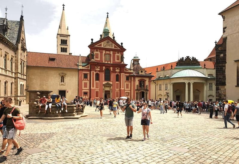 Prague Castle Ticket & Audioguide with Pick-up in GPG Office - How the Online Audioguide Helps (and When You Might Need Plan B)