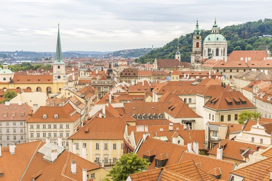 Prague: Castle Tour with Local Guide and Entry Ticket - Why This Prague Castle Tour Works Better Than Going Alone