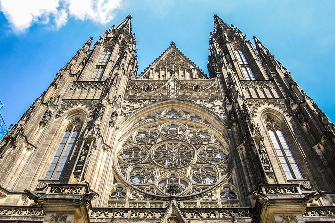 Prague Castle Walking Tour - Crowds, Hearing, and Pace: The One Part You Can’t Ignore